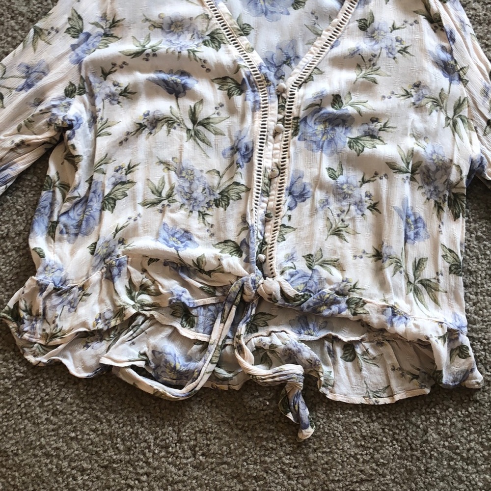 American Eagle Patterned Tie Top - image 4